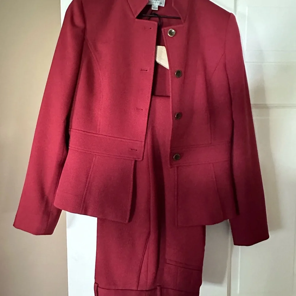 Elegant Women's Suit Set - Picture 5 of 5